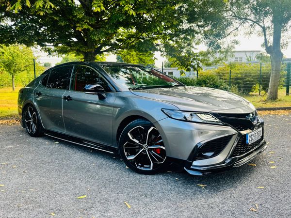 Toyota Camry Saloon, Petrol Hybrid, 2022, Grey