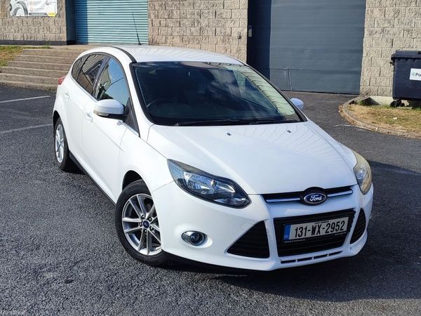 Ford Focus Hatchback, Petrol, 2013, White