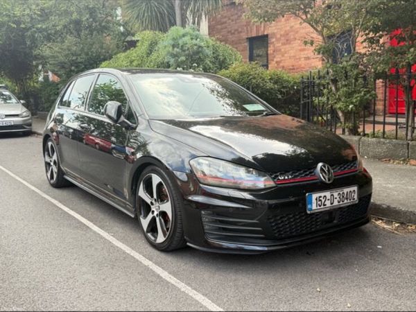 Volkswagen Golf Hatchback, Petrol, 2015, Black