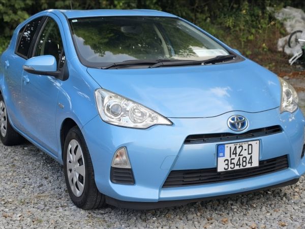 Toyota Aqua Hatchback, Petrol Hybrid, 2014, Blue