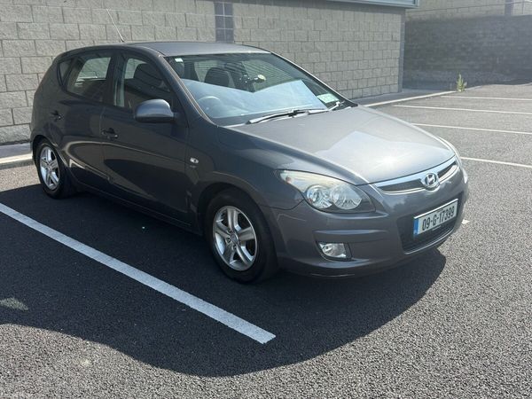 Hyundai i30 Hatchback, Diesel, 2009, Grey
