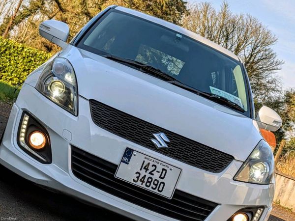 Suzuki Swift Hatchback, Petrol, 2014, White