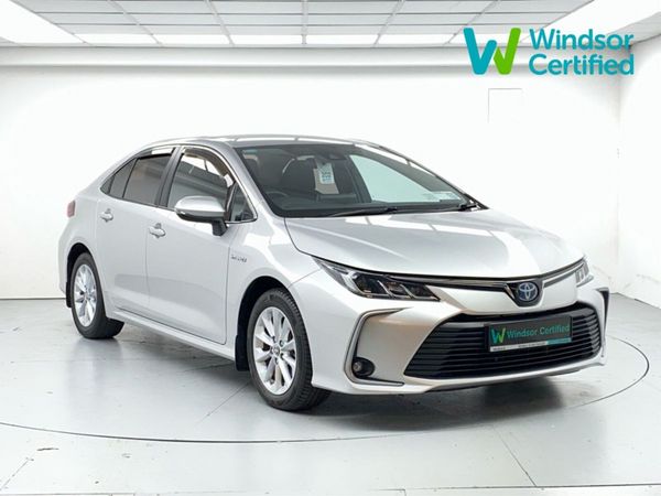 Toyota Corolla Saloon, Petrol Hybrid, 2021, Silver
