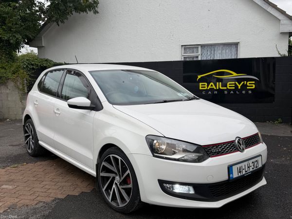 Volkswagen Polo Hatchback, Petrol, 2014, White