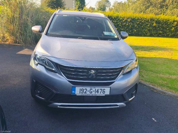 Peugeot 5008 MPV, Petrol, 2019, Grey