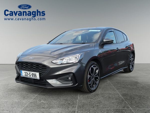 Ford Focus Hatchback, Petrol Hybrid, 2022, Grey