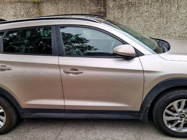 Hyundai Tucson SUV, Diesel, 2017, White