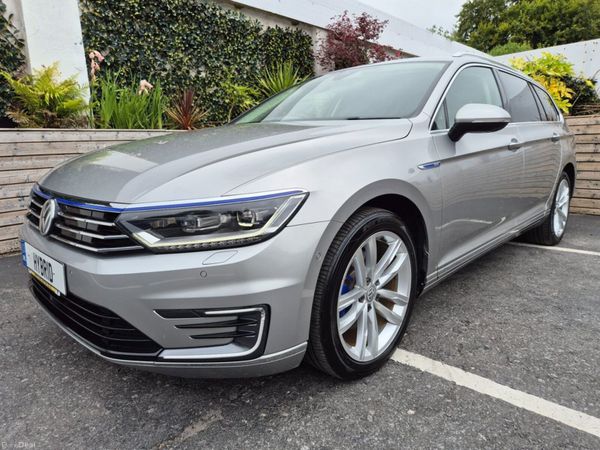Volkswagen Passat Estate, Petrol Plug-in Hybrid, 2017, Grey