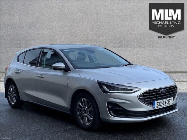 Ford Focus Hatchback, Petrol, 2023, Silver