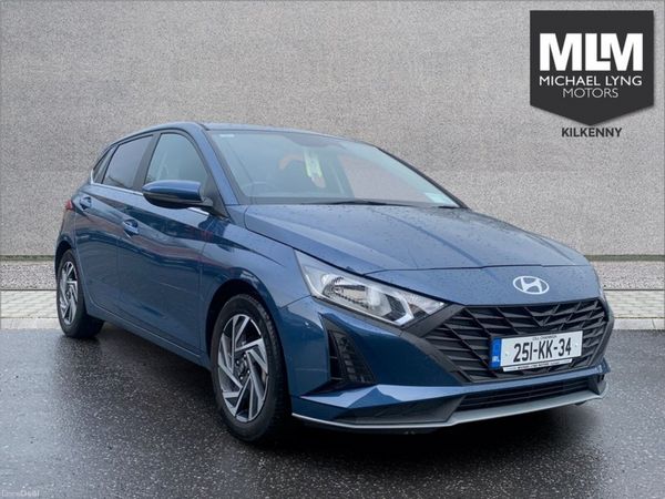 Hyundai i20 Hatchback, Petrol, 2025, Blue