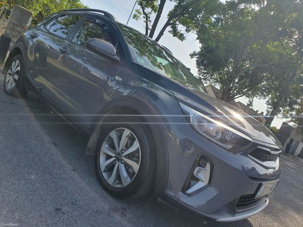 Kia Stonic Estate/Jeep, Petrol, 2021, Grey