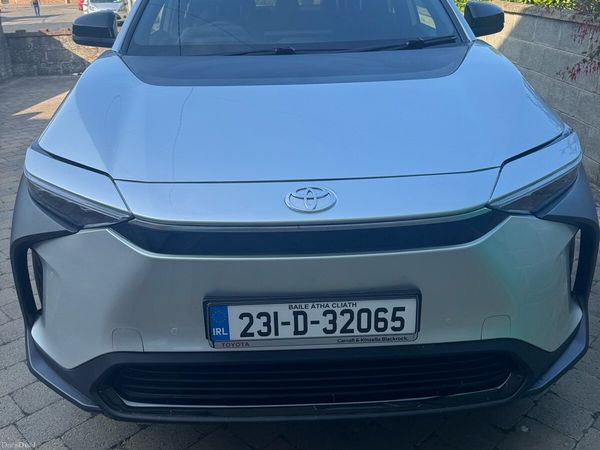 Toyota bZ4X Estate/Jeep, Electric, 2023, Grey