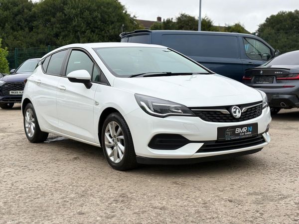 Vauxhall Astra Hatchback, Diesel, 2020, White
