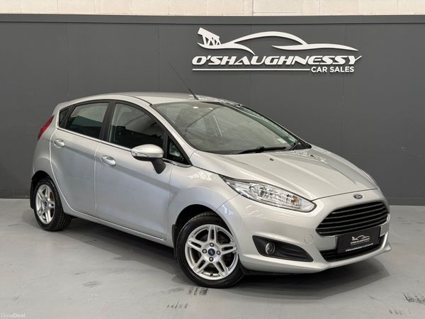Ford Fiesta Hatchback, Petrol, 2013, Silver
