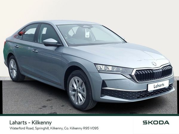 Skoda Octavia Saloon, Petrol, 2026, Grey