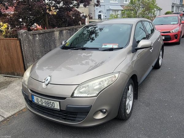 Renault Megane Hatchback, Diesel, 2010, Gold