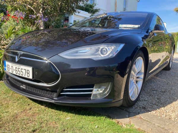 Tesla Model S Hatchback, Electric, 2016, Black