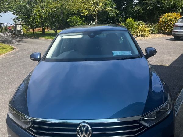 Volkswagen Passat Saloon, Diesel, 2018, Blue