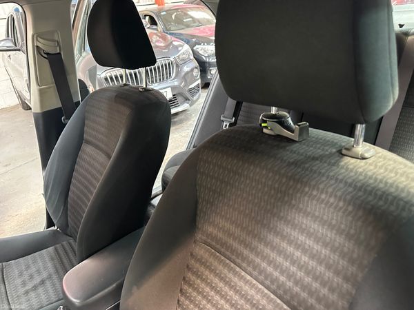 Toyota Corolla Saloon, Petrol, 2009, Silver