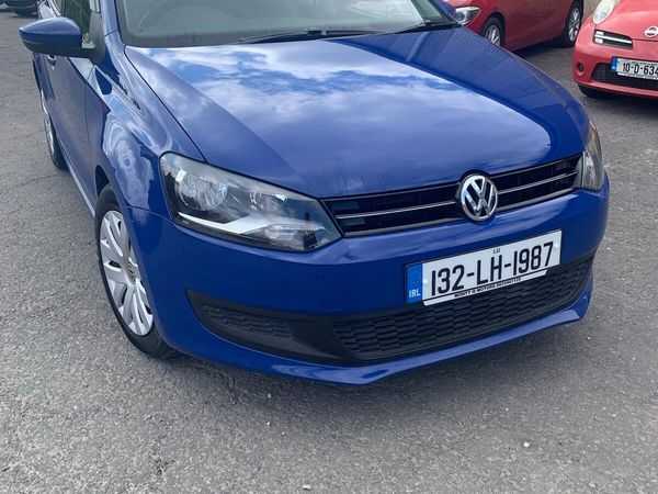 Volkswagen Polo Hatchback, Petrol, 2013, Blue
