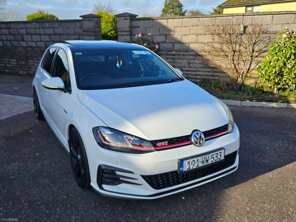 Volkswagen Golf Estate, Petrol, 2019, White