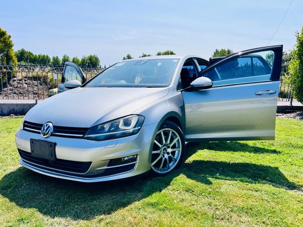 Volkswagen Golf Hatchback, Petrol, 2014, Gold
