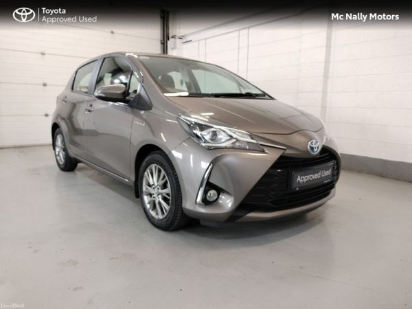 Toyota Yaris Hatchback, Petrol Hybrid, 2019, Bronze