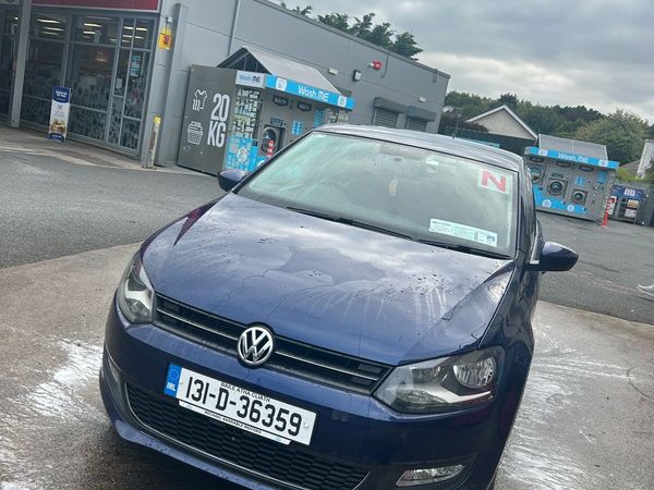 Volkswagen Polo Hatchback, Petrol, 2013, Blue