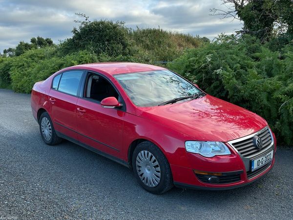 Volkswagen Passat Saloon, Diesel, 2010, Red