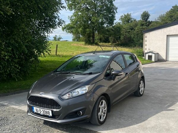 Ford Fiesta Hatchback, Petrol, 2016, Grey