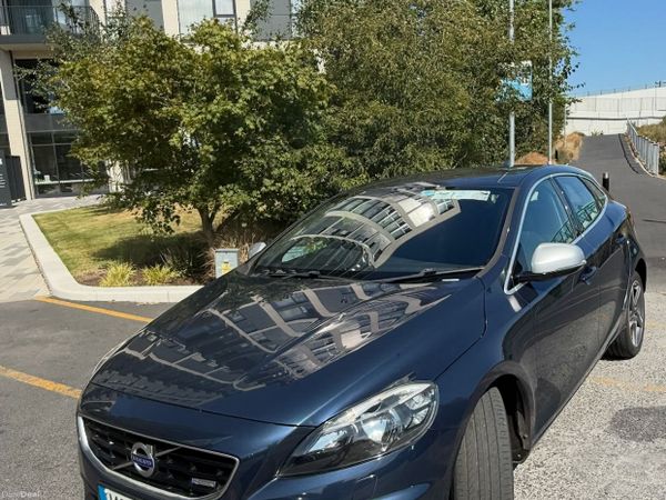 Volvo V40 Hatchback, Diesel, 2014, Blue