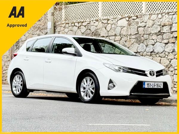 Toyota Auris Hatchback, Diesel, 2015, White