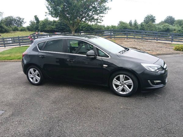 Vauxhall Astra Hatchback, Diesel, 2013, Black