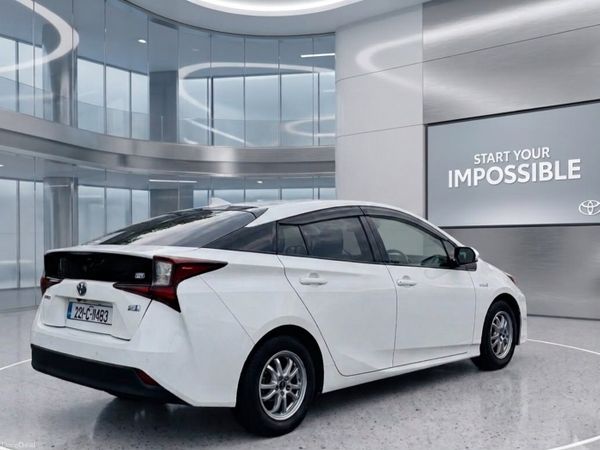 Toyota Prius Hatchback, Petrol Hybrid, 2022, White