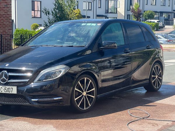 Mercedes-Benz B-Class MPV, Petrol, 2014, Black