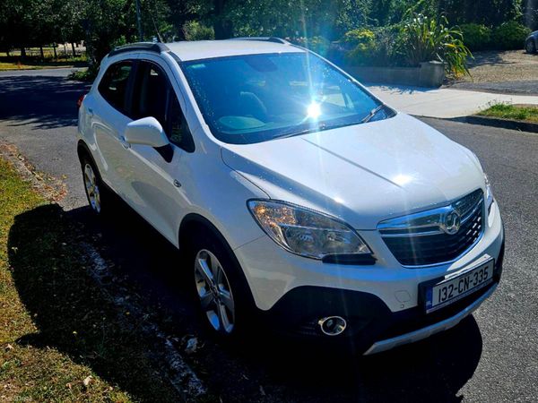 Vauxhall Mokka Hatchback, Petrol, 2013, White