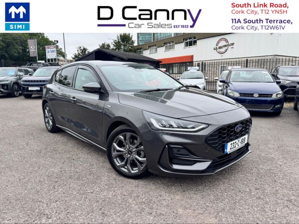 Ford Focus Hatchback, Petrol Hybrid, 2023, Grey