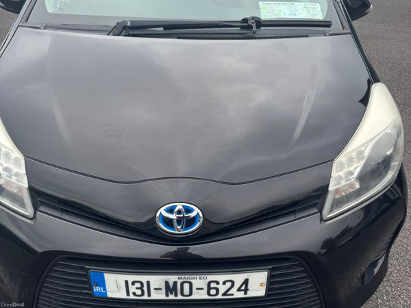 Toyota Yaris Hatchback, Petrol Hybrid, 2013, Black