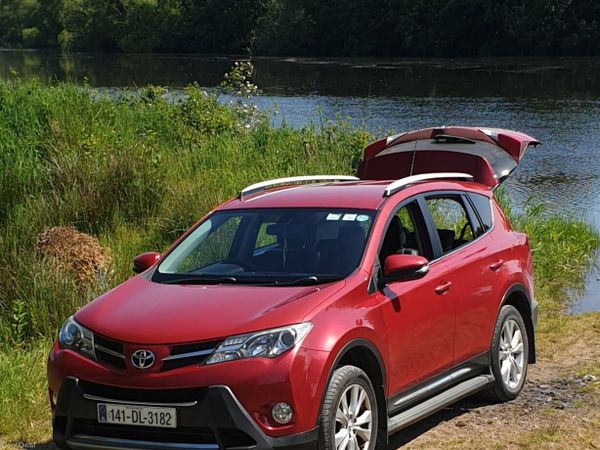 Toyota RAV4 SUV, Diesel, 2014, Red