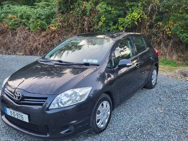 Toyota Auris Hatchback, Diesel, 2011, Black
