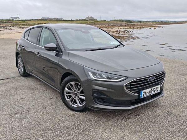 Ford Focus Hatchback, Diesel, 2024, Grey
