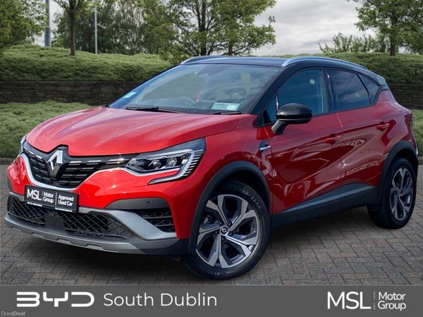 Renault Captur Hatchback, Petrol, 2023, Red