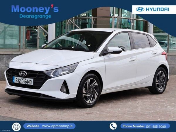 Hyundai i20 Hatchback, Petrol, 2023, White