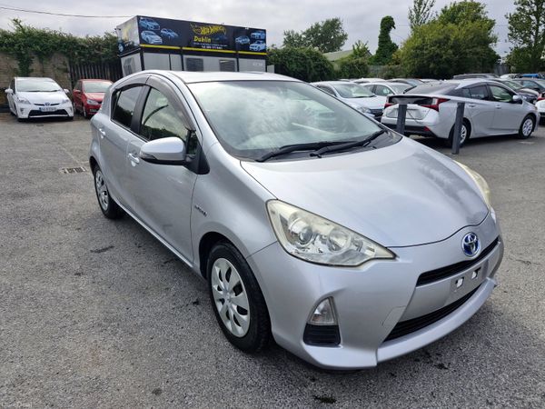 Toyota Aqua Hatchback, Petrol Hybrid, 2014, Silver