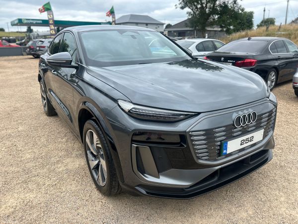 Audi Q6 e-tron SUV, Electric, 2025, Grey