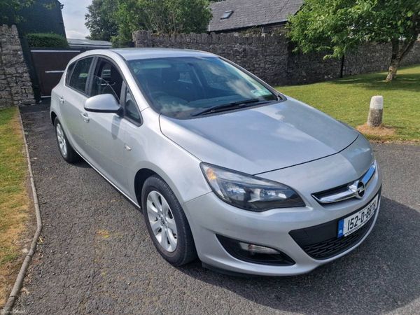 Opel Astra Hatchback, Diesel, 2015, Silver