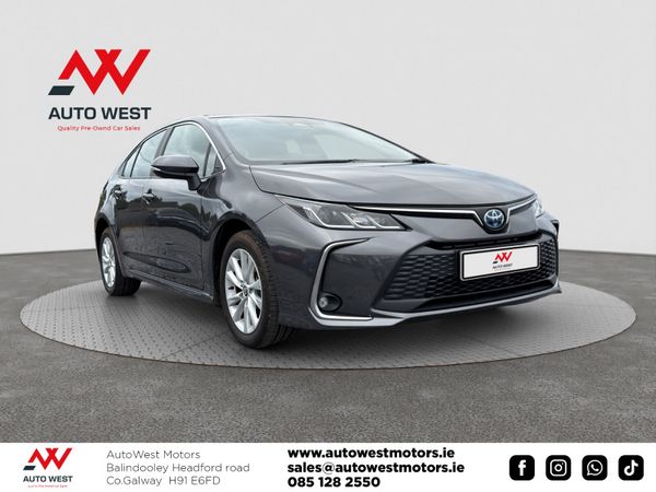 Toyota Corolla Saloon, Petrol Hybrid, 2025, Grey