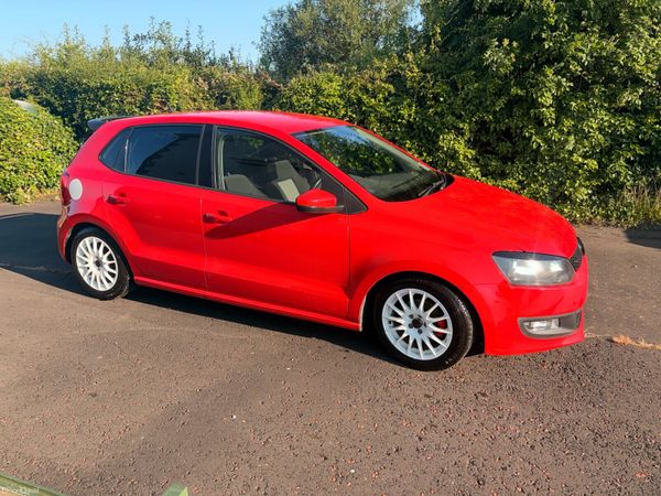 Volkswagen Polo Hatchback, Petrol, 2012, Red