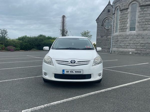 Toyota Auris Hatchback, Diesel, 2012, White