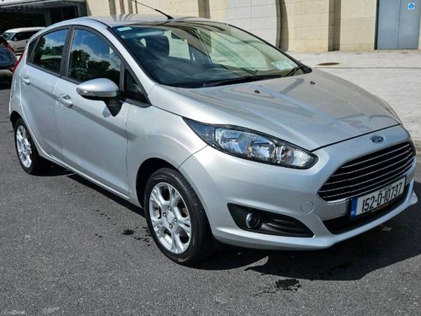 Ford Fiesta Hatchback, Petrol, 2015, Silver